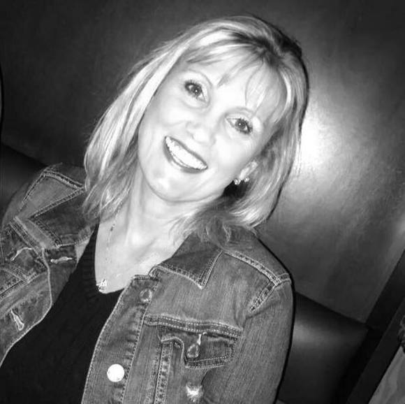 Meet your Posher, Loretta - Picture 1 of 1